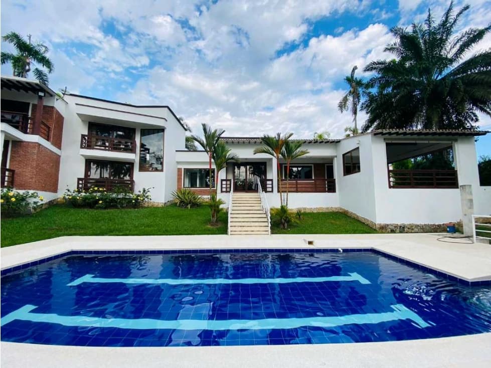 Renta!! Casa campestre en Cerritos-Pereira - 1