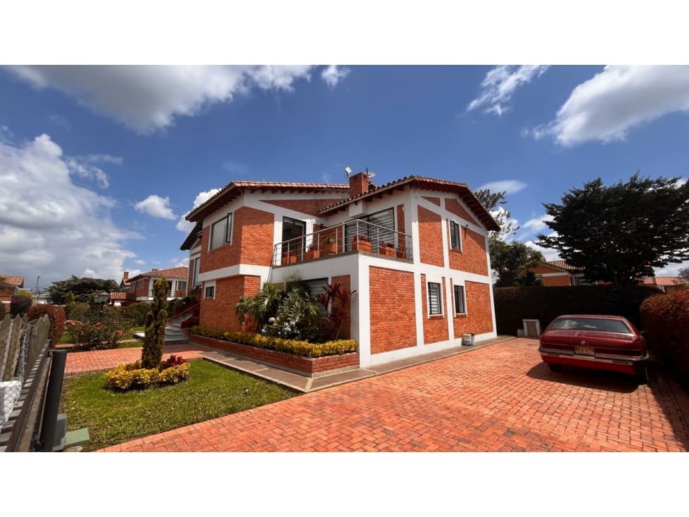 Rento amplia casa campestre con ascensor. - 1