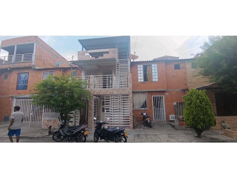 CASA BIFAMILIAR - EN ALQUILER - TULIPANES DE LA ITALIA REF: 9778052 - 1