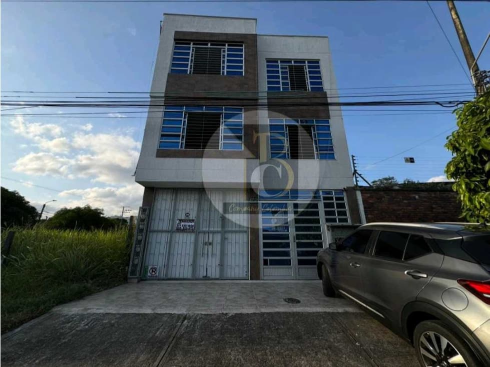 SE ARRIENDA BODEGA BARRIO VILLA CONSUELO - 1