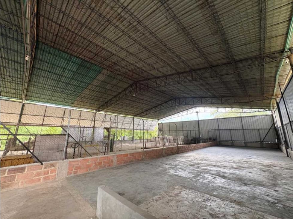 Se arrienda Bodega en la tablada sector la estrella - 1