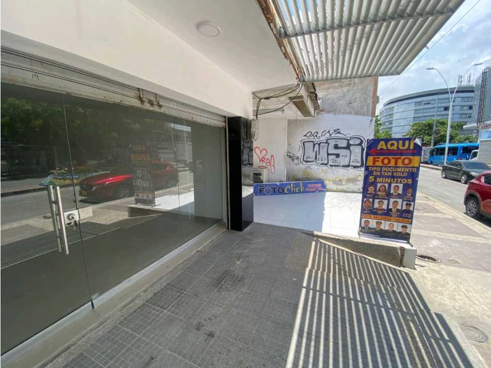 SE ARRIENDA LOCAL COMERCIAL EN AV. PRINCIPAL, SANTA MARTA - 1