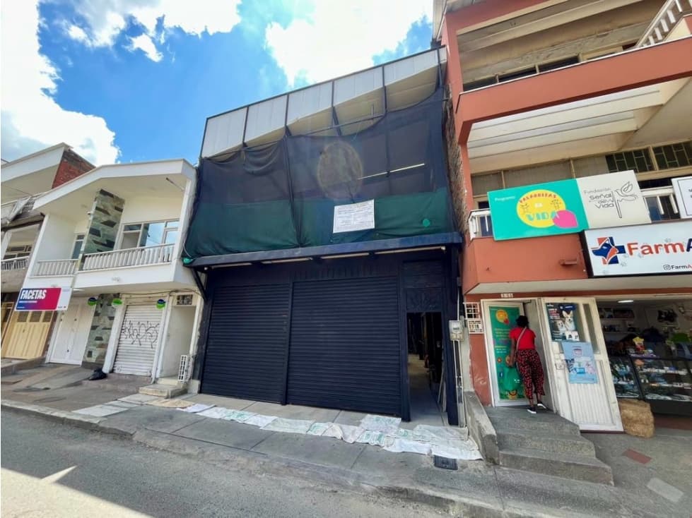 Se Arrienda Local Comercial - Sector Universidad EAM - 1