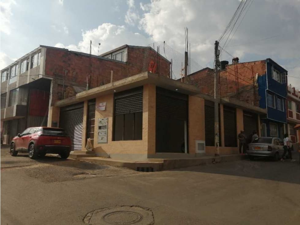 SE ARRIENDAN LOCALES COMERCIALES PARA ESTRENAR - 1