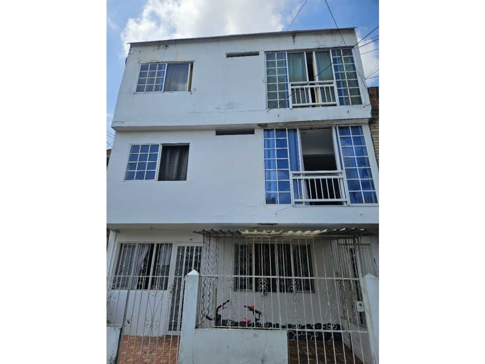 SE VENDE EDIFICIO DE SEIS APTOS EN LA PRADERA JAMUNDI C-KT WS 7202496 - 1