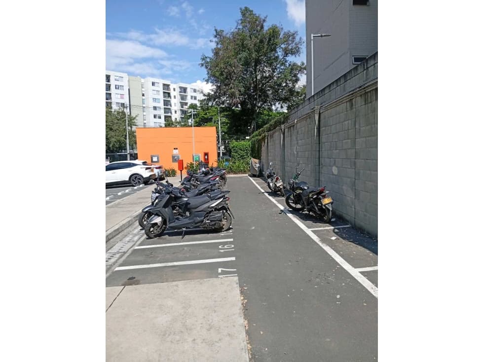 SE RENTA APARTAMENTO EN CR.LORICA - 1