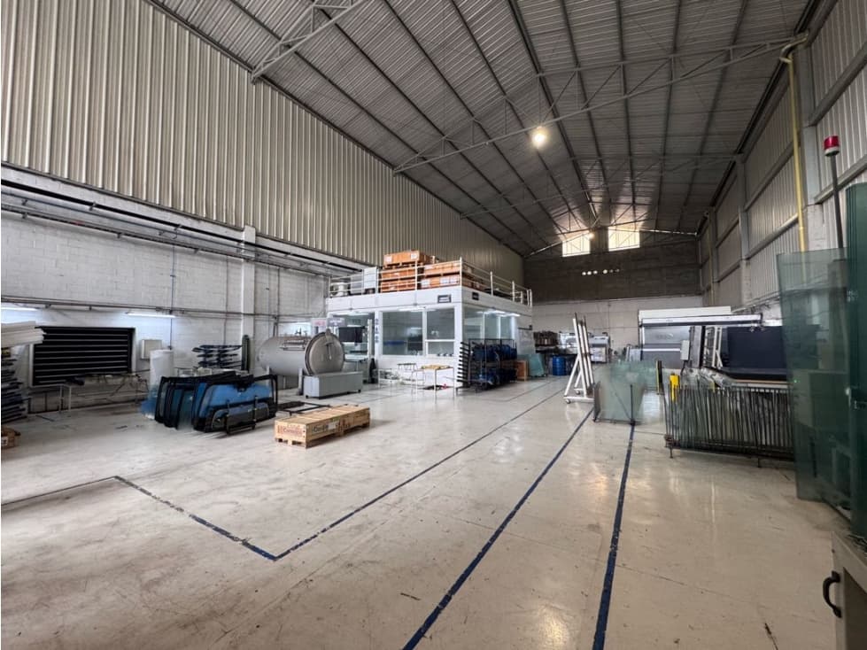 SE VENDE BODEGA EN PARQUE INDUSTRIAL VARIANTE CALDAS
RENTADA - 1