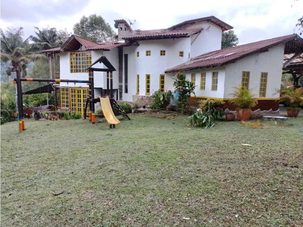 SE VENDE CASA CAMPESTRE [conjunto cerrado] VIA A SALENTO QUINDIO - 1