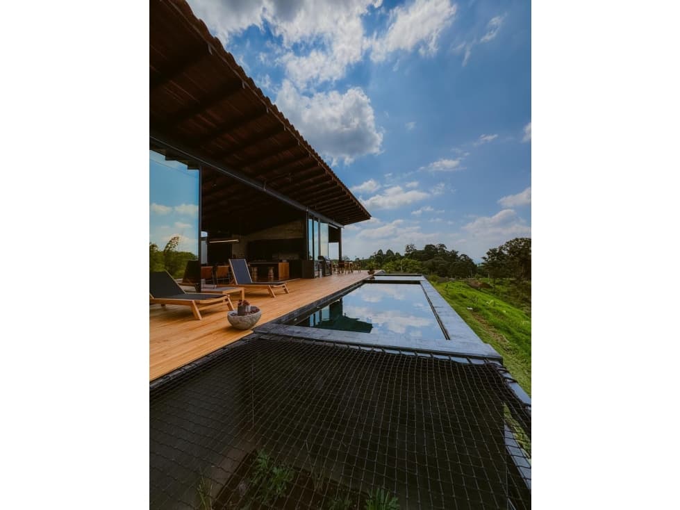 Se vende Casa Campestre de lujo km 1 vía Circacia - 1