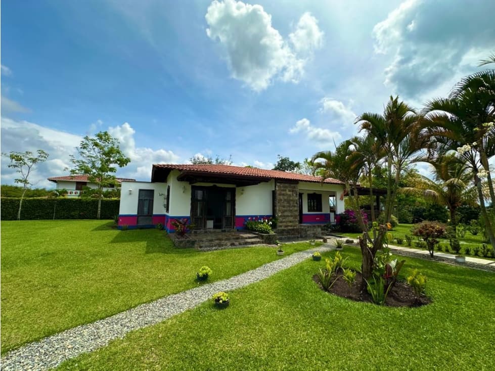 SE VENDE CASA CAMPESTRE EN RANCHO LA SOLEDAD CERCA ARMENIA - 1