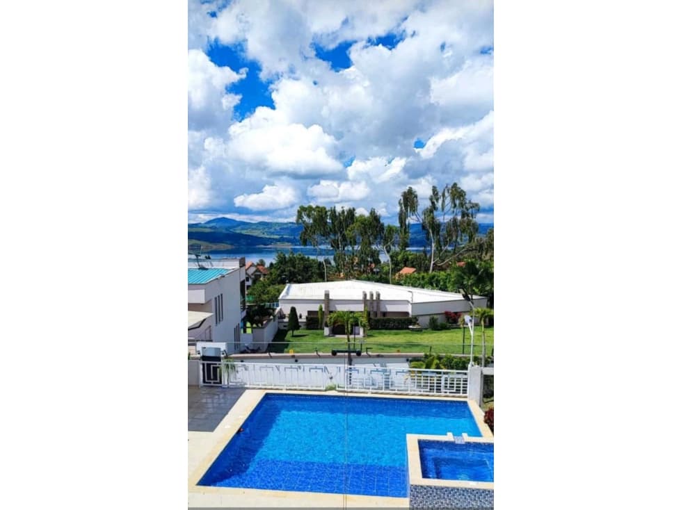 Se vende casa campestre en el lago Calima.MHG - 1