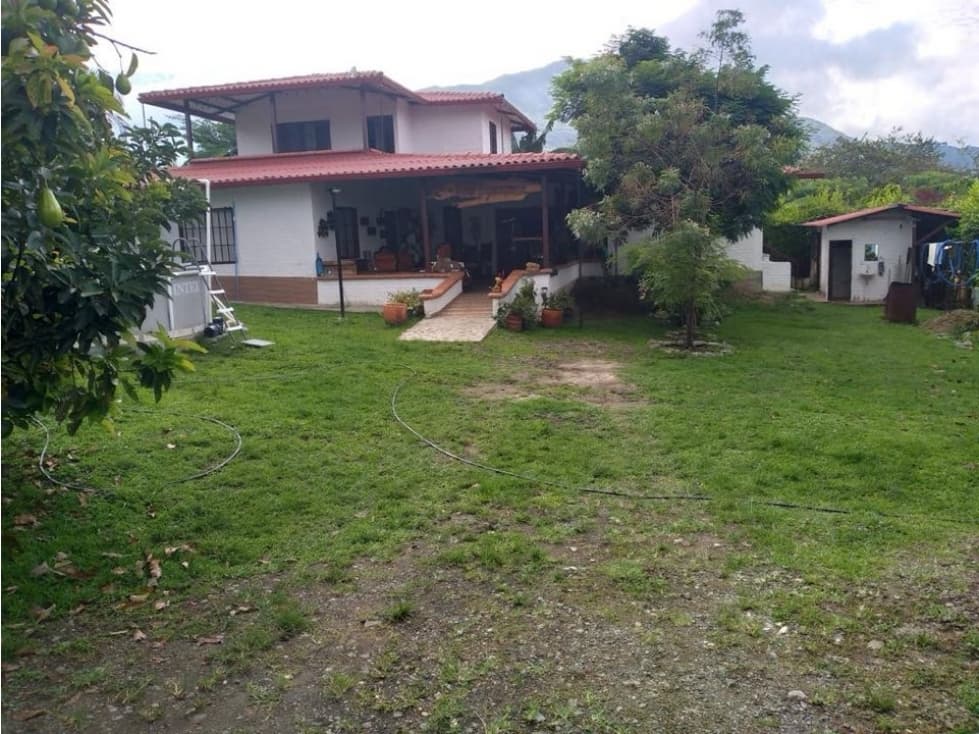 Se vende casa campestre en parcelación Santa Elena El Cerrito Valle - 1