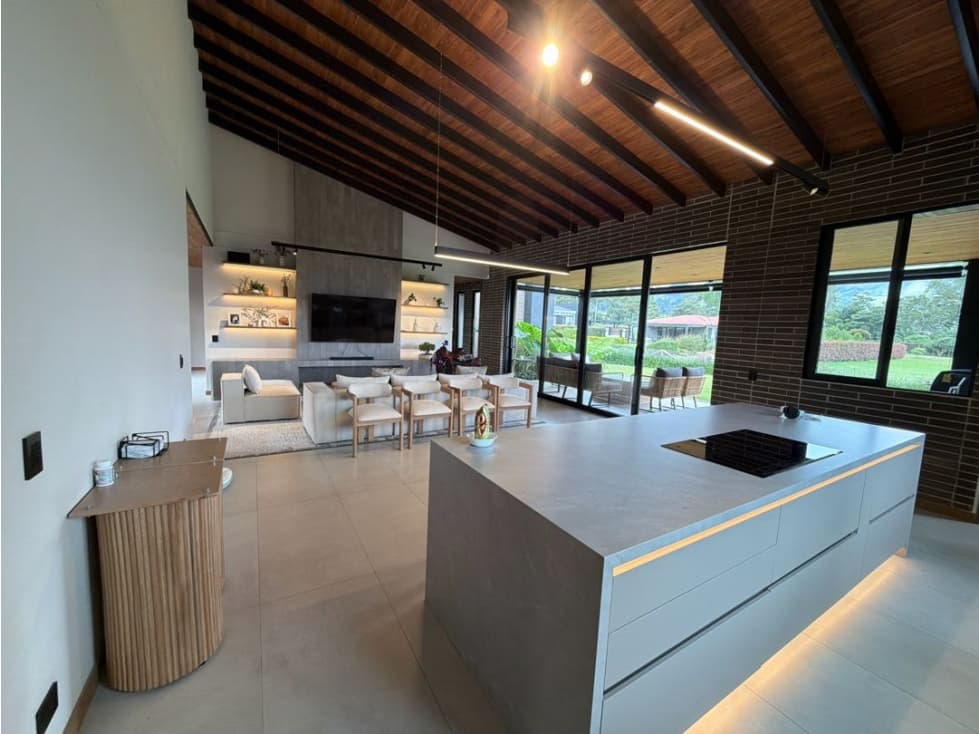 SE VENDE CASA CAMPESTRE MODERNA EN LA CEJA EN CONDOMINIO CERRADO - 1