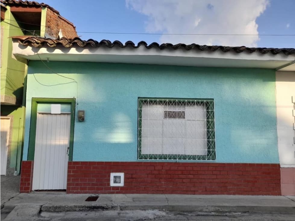 Se vende casa de una planta Barrio La Colombina Palmira Valle Colombia - 1