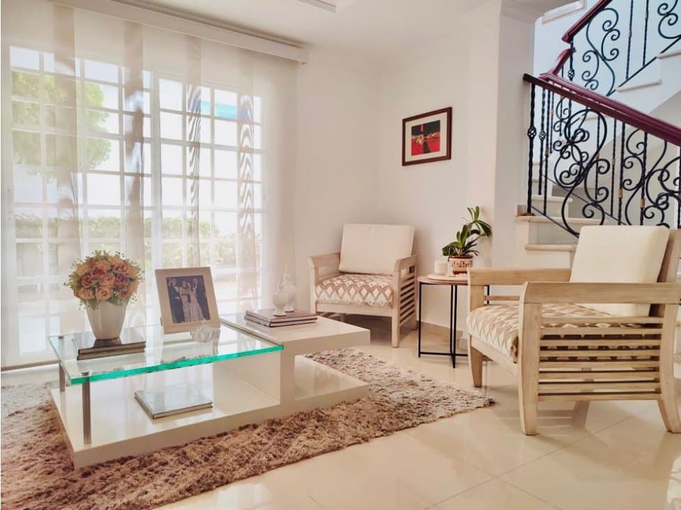 SE VENDE EXCLUSIVA Y AMPLIA CASA EN CONJUNTO EN VILLA SANTOS - 1