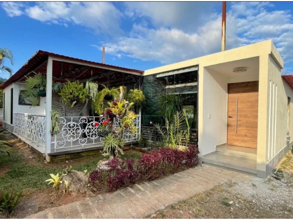 VENDO CASA CAMPESTRE MODERNA EN PAVAS - LA CUMBRE - 1