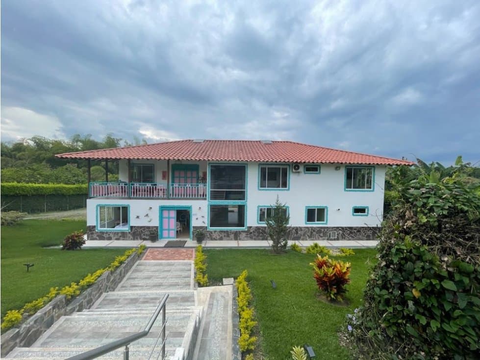 Se Vende finca Hotel - Sector Pueblo Tapao - 1