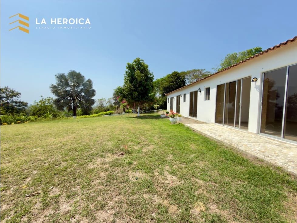 SE VENDE HACIENDA ENTRE TURBACO Y ARJONA - 1
