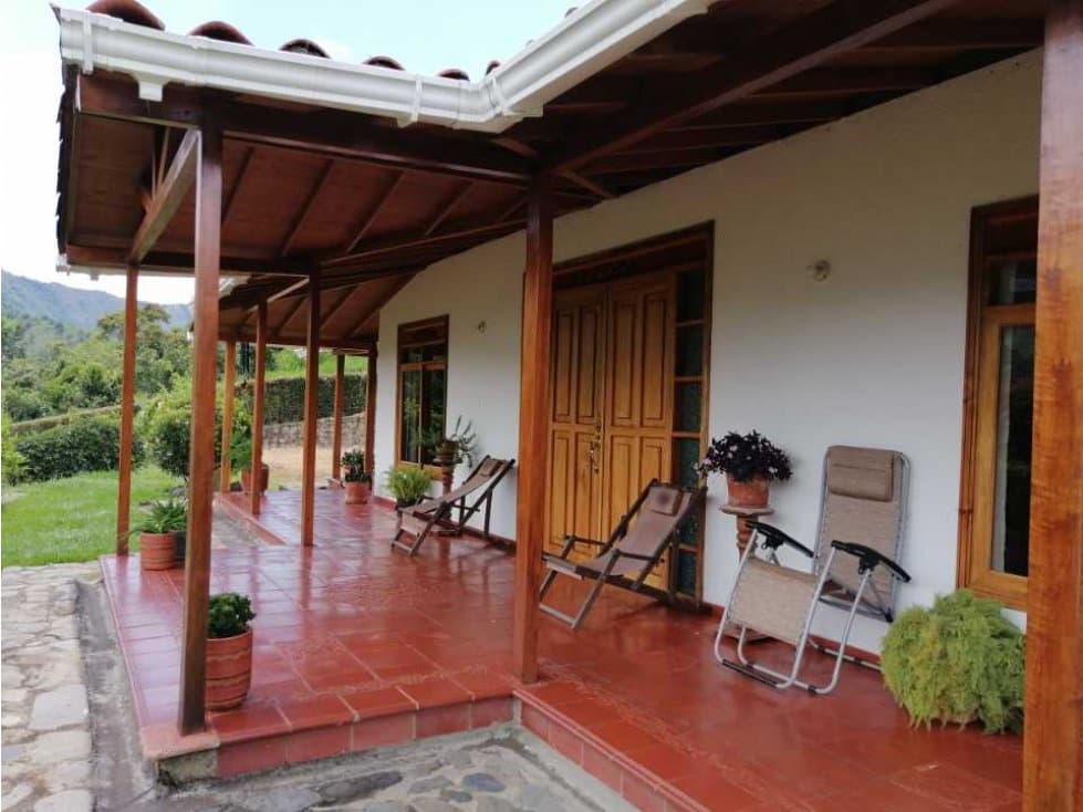 Se vende hermosa finca en Pacho C/marca muy cerca a la vía principal - 1