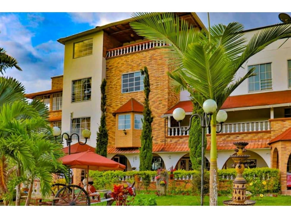 Se Vende Hermoso Hotel en el Eje Cafetero - 1