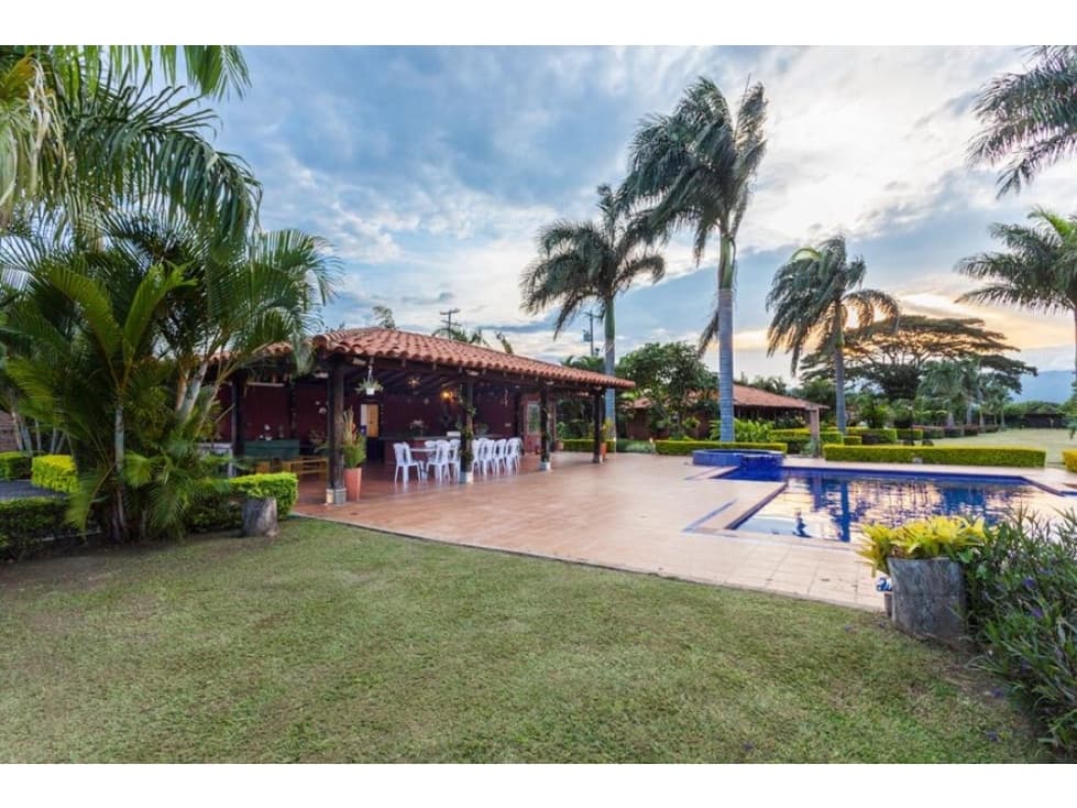 Se vende linda Finca en Rozo - 1