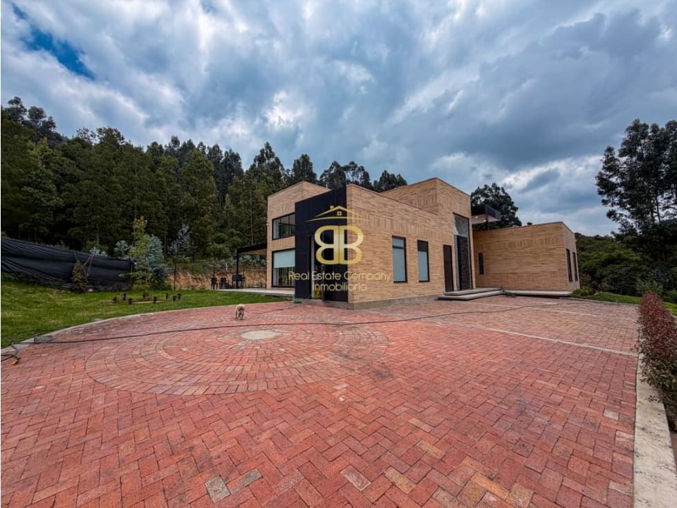 SE VENDE CASA EN BOSQUES DE RENANIA EN BRICEÑO - 1