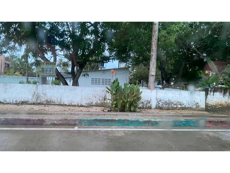 Vende lote para proyecto FRENTE AL MAR en Coveñas - 1