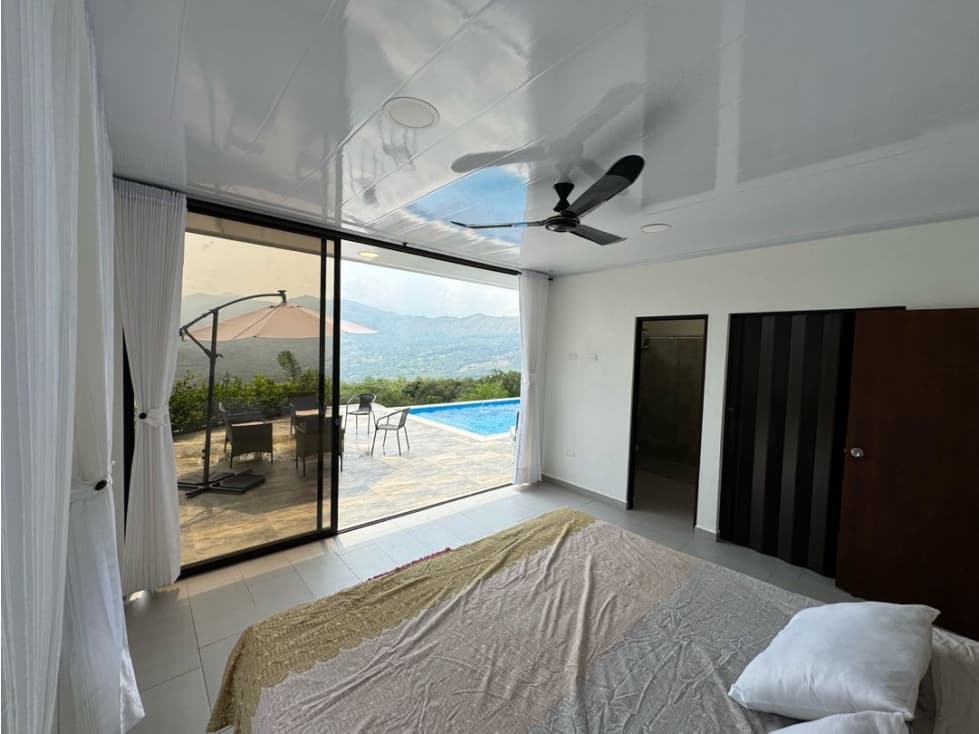 Vendemos en Carmen de Apicala - 1