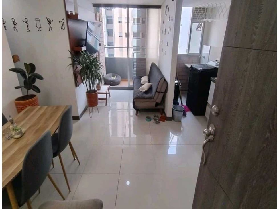 VENDO APARGAMENTO EN SABANETA, AVES MARIA CON PARQUEADERO PRIVADO - 1