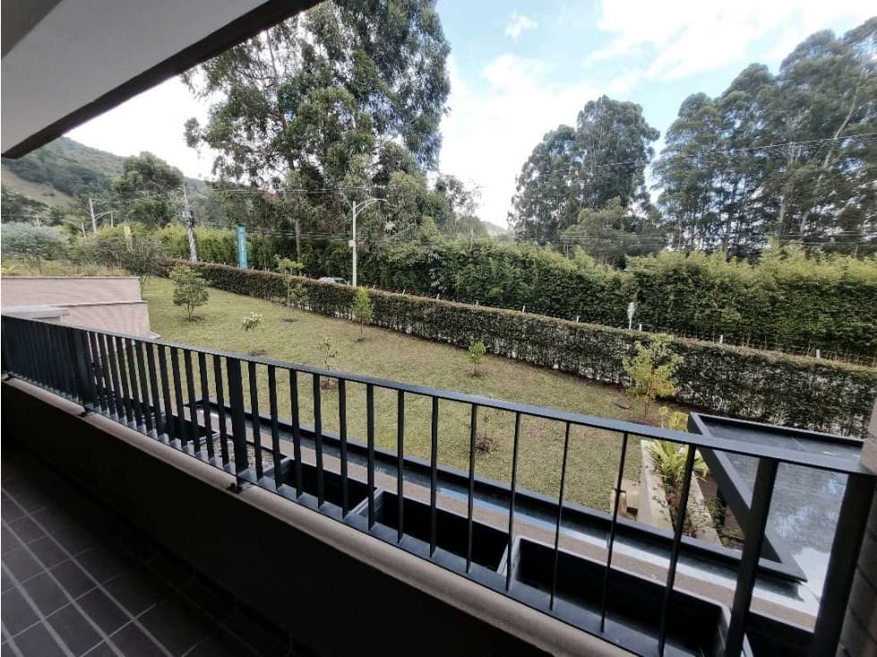 Vendo Apartamento en El Retiro - 1