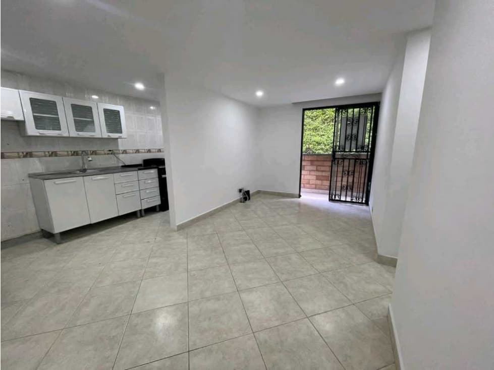 VENDO APARTAMENTO EN ITAGUI BARRIO SANTA MARIA - 1