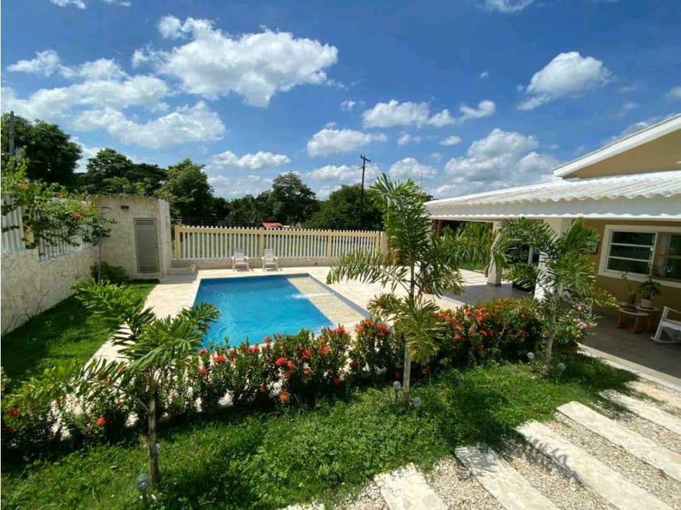 VENDO CASA A PUERTA CERRADA EN COVEÑAS - 1