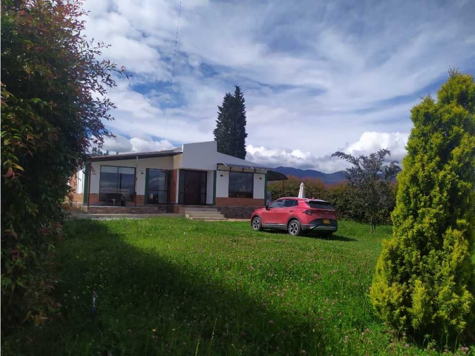 VENDO CASA CAMPESTRE SOTAQUIRÁ BOYACÁ 1300 M2 - 1