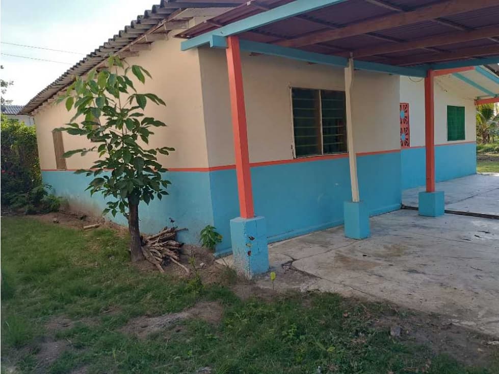 VENDO CASA EN LA PLAYA DE MOÑITOS PRECIO DE OPORTUNIDAD PARA INVERSIÓN - 1