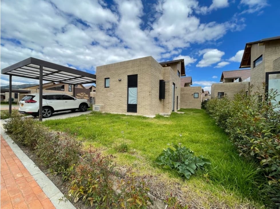 Vendo casa nueva esquinera de un nivel más altillo en Cajicá. - 1