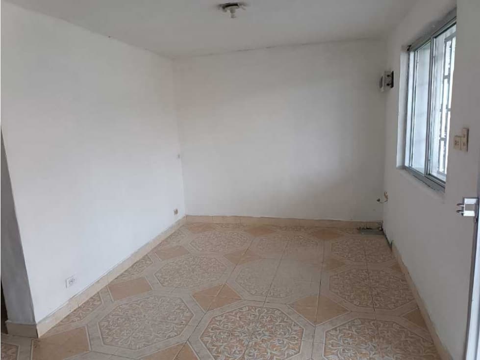 ¡VENDO CASA PRIMER PISO AMPLIA EN EL BARRIO PARÍS BELLO!* - 1