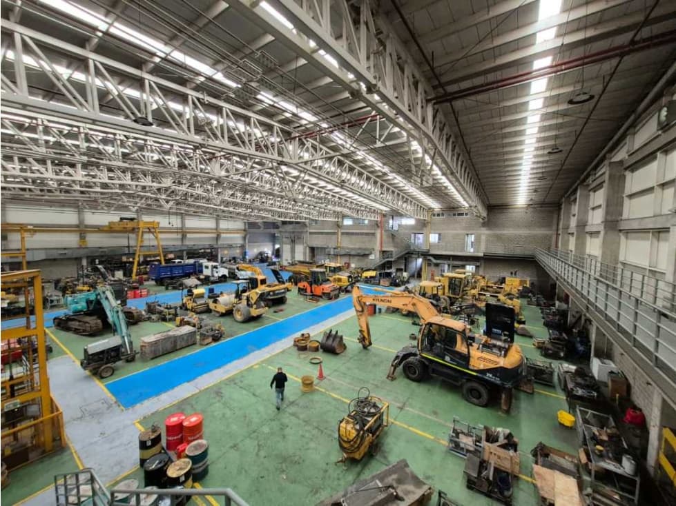 VENDO EXCELENTE BODEGA INDUSTRIAL, SIBERIA CALLE 80 PARQUE INDUSTRIAL - 1