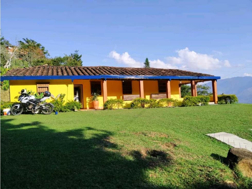 VENDO FINCA EN COPACABANA ANTIOQUIA - 1