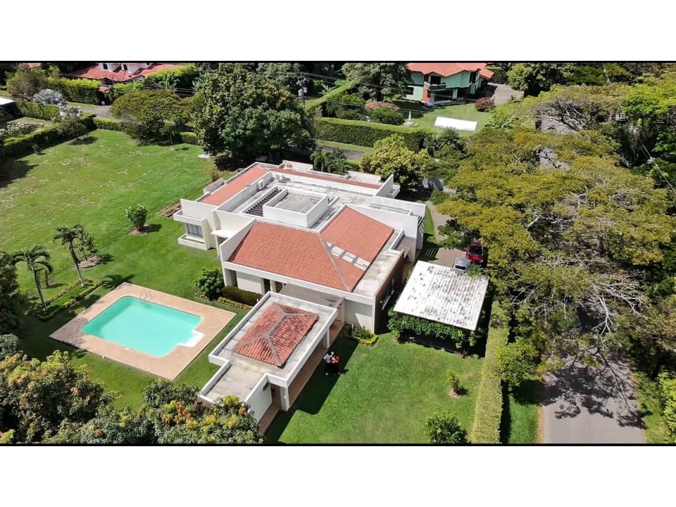 VENDO HERMOSA CASA EN LA MORADA lote 1801 430M2 casa de un solo Nivel - 1