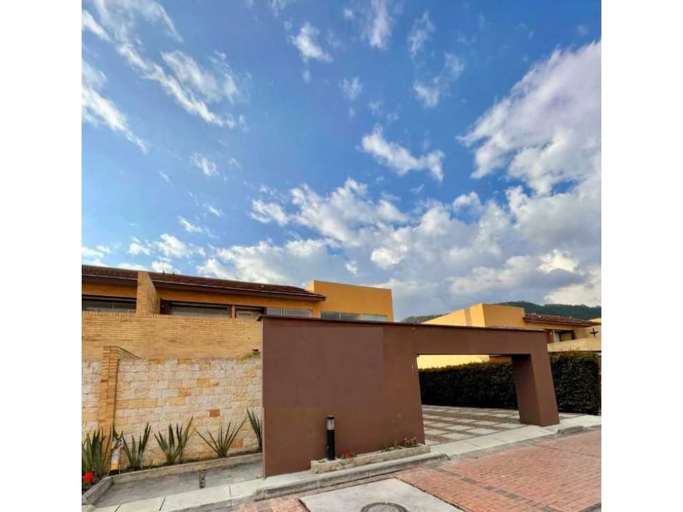 VENDO LINDA CASA CAMPESTRE EN CAJICA - 1