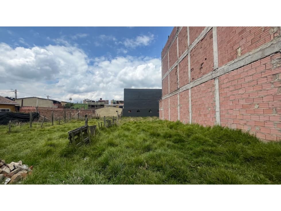 Vendo lote para uso miltifamiliar Centro Cajica - 1