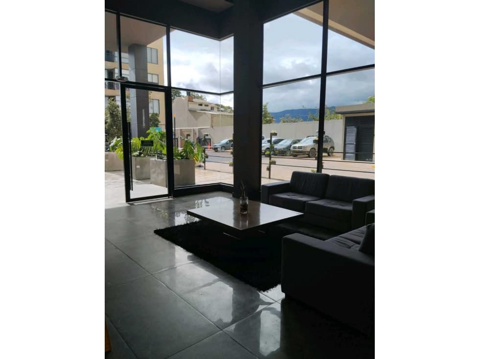 Vendo oficina o consultorio en moderno edificio en Cajica - 1