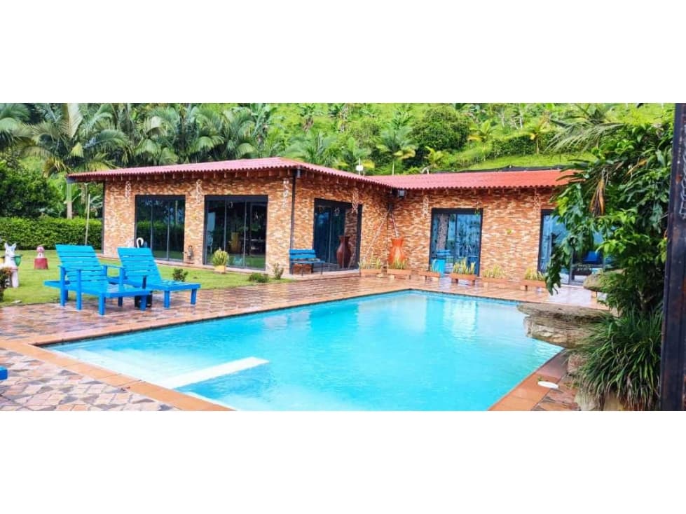 VENPERMUTO FINCA en La Vega, 3 fanegadas- 3 casas. YG - 1