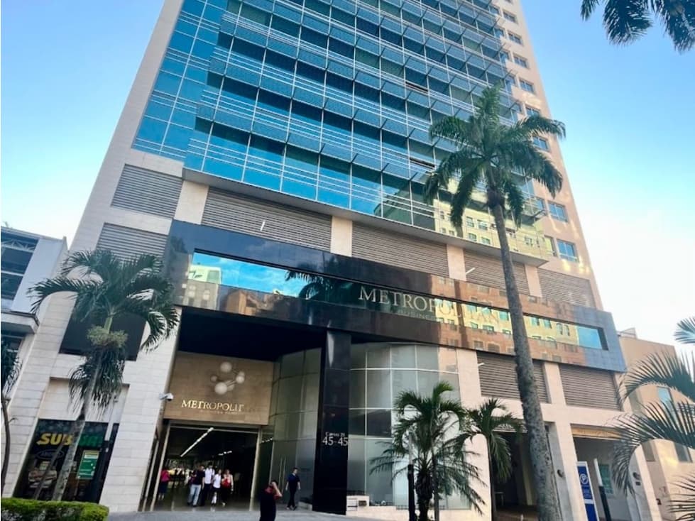 VENTA ARRIENDO OFICINA EN METROPOLITAN BUSINESS CENTER CABECERA - 1