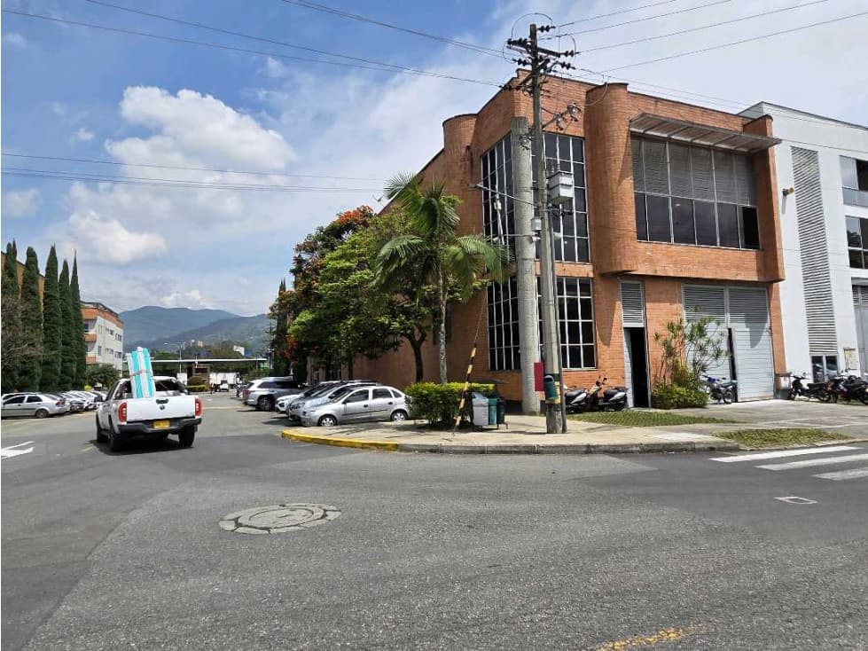 Venta BODEGA en Parque Industrial. Sabaneta - 1