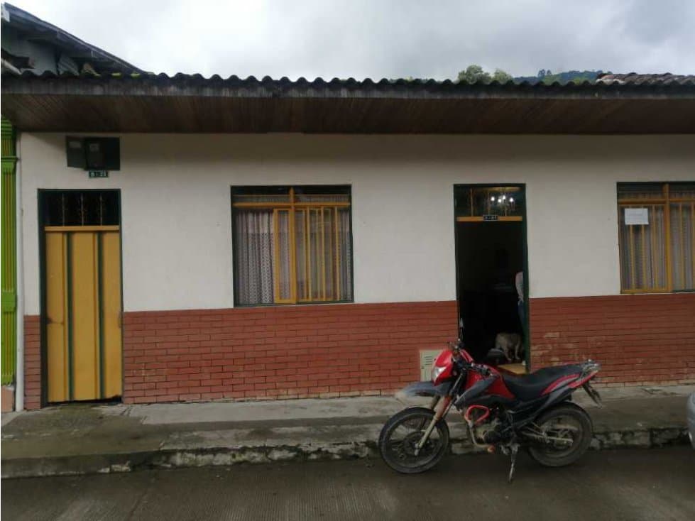 VENTA CASA AMPLIA EN PIJAO - 1