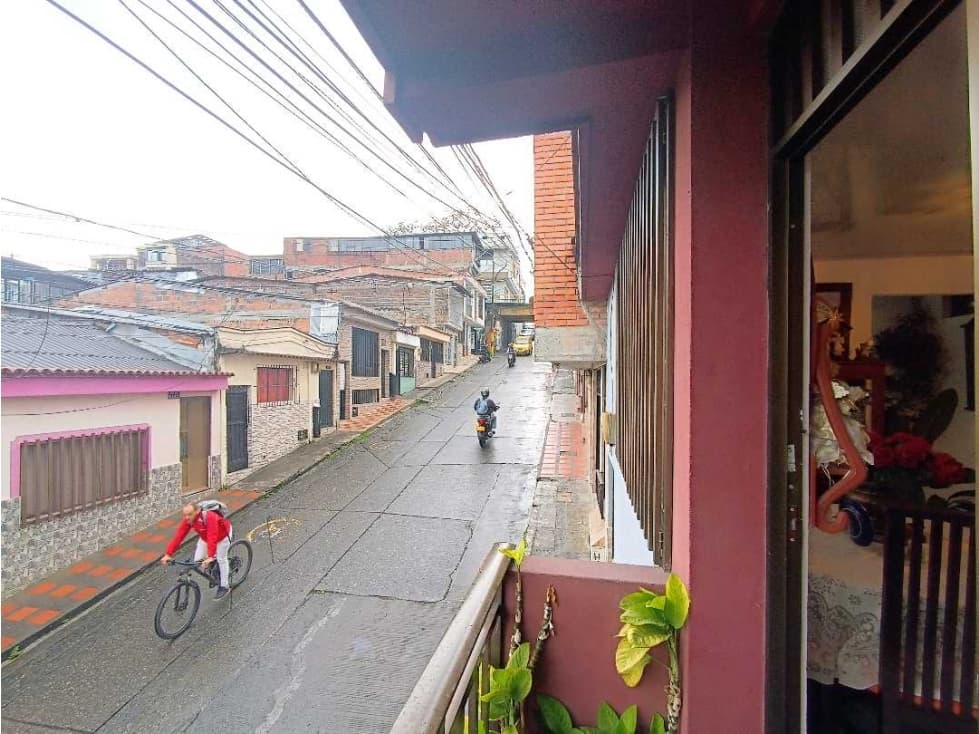 Venta Casa Con Renta Centro Chinchina Caldas - 1