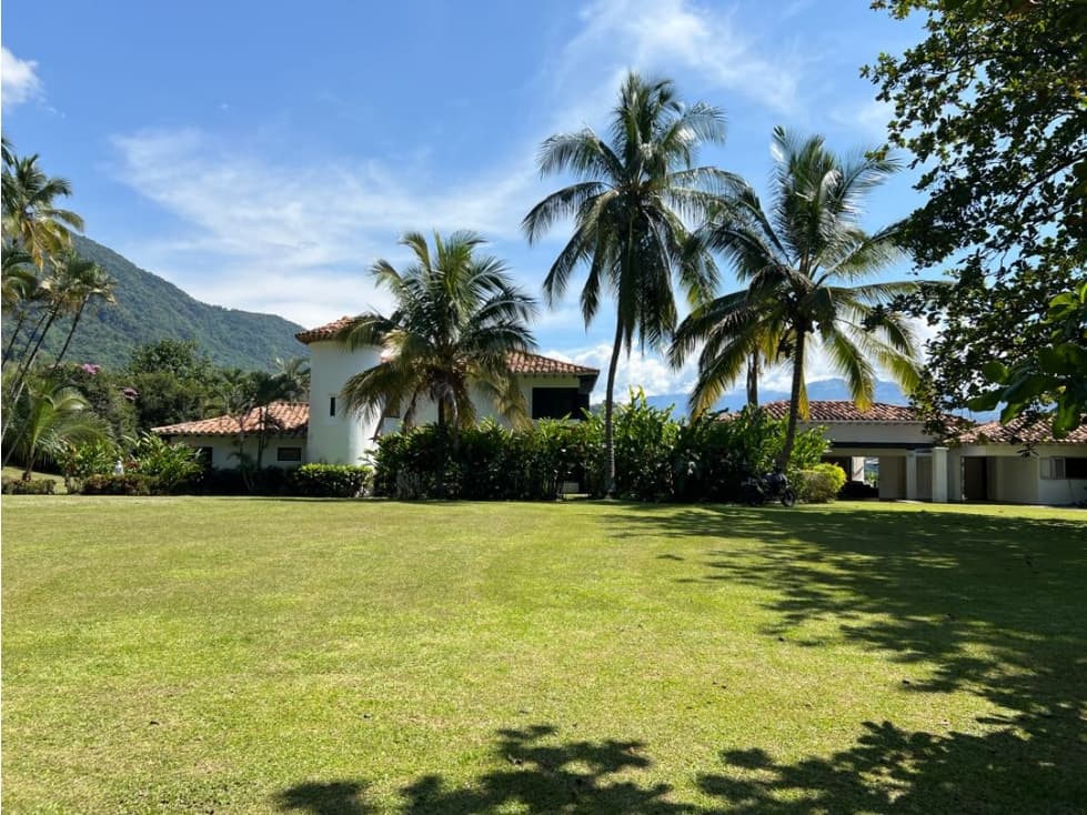 VENTA CASA DE DESCANSO / FINCA EN BOLOMBOLO - 1