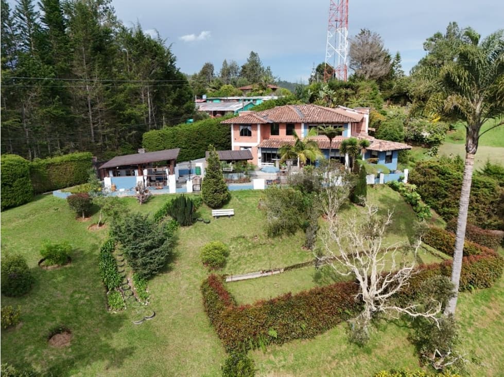 VENTA CASA EN LOTE INDEPENDIENTE ALTOS DEL ESCOBERO - 1