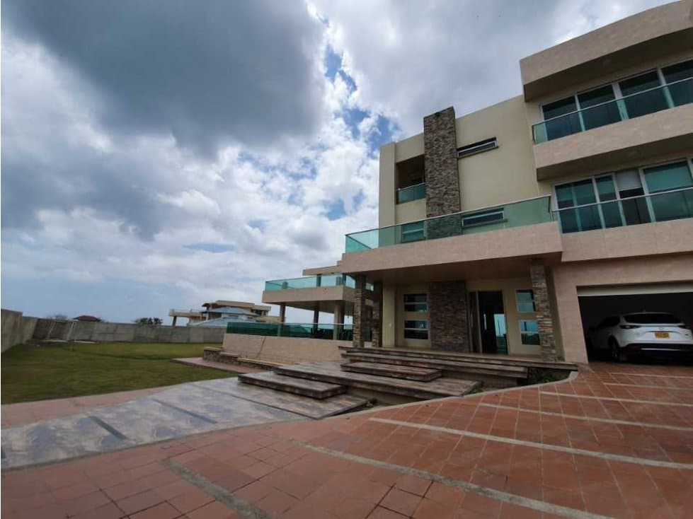 Venta Casa en Punta Roca Atlantico - 1